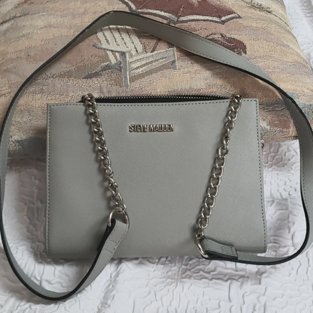 Steve Madden New Gray & Black Crossbody Bag